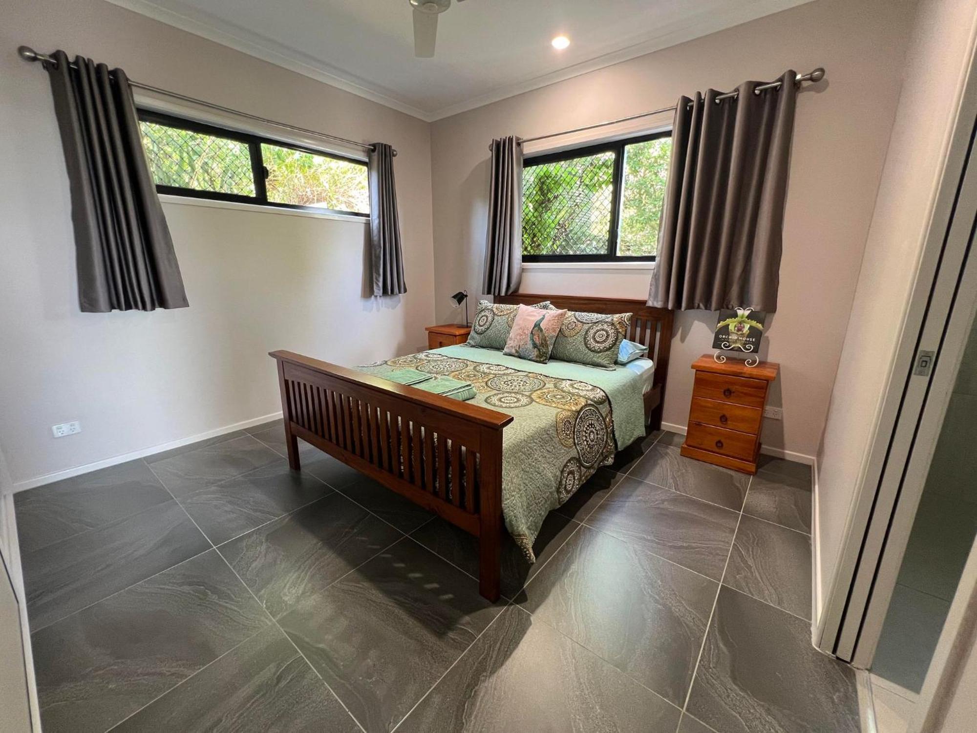 The Orchid Suite - Apartment In Cooktown Bagian luar foto